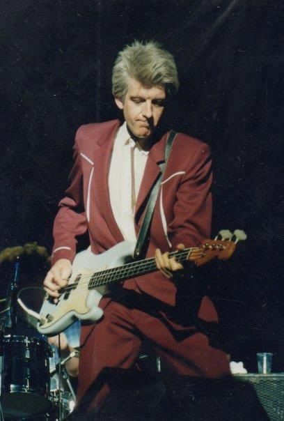 Nick Lowe Dave Edmunds, Nick Lowe, New Wave Music, Bass Players, British Music, Punk Art, Rock Of Ages, Old Music, Rock'n Roll