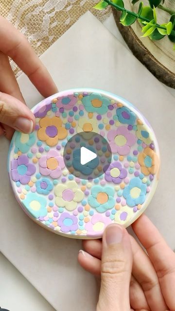 Pastel Trinket Dish, Polymer Clay Dishes Diy, Polymer Clay Pictures, Polymer Clay Jewelry Dish, Polymer Clay Plate, Polymer Clay Trinket Dish Diy, Clay Trinket Dish Diy, Polymer Clay Templates, Air Dry Clay Trinket Dish