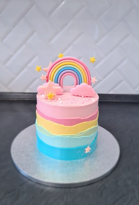 Pastel Colour Cake Birthday, Simple Rainbow Cake Birthday, Mini Rainbow Cake, Simple Pastel Cake, Rainbow Cake Buttercream, Pink And Purple Cake Ideas, Rainbow 1st Birthday Cake, Rainbow Themed Cake, Cakes Without Fondant