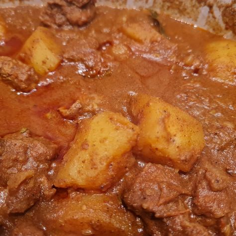 Durban Style Lamb Curry - Cookbook.co.za Durban Curry, Gluten Free Indian Food, Curry Lamb, Lamb Curry Recipes, Mutton Curry Recipe, South African Dishes, African Dishes, Best Curry, Lamb Curry