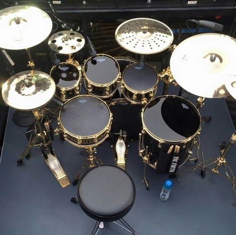 Click below to jump to a section in the drum buying guide. Drums Wallpaper, Drums Set, Ukulele Tuner, Drums Studio, Drum Room, Best Drums, Damien Chazelle, Dw Drums, Pearl Drums