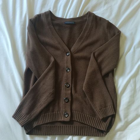 BRANDY MELVILLE - SHANNON CARDIGAN SWEATER / BRYNLEE SWEATER Cardigan Brandy Melville, Brandy Melville Cardigan, Button Up Cardigan, Brandy Melville, Cardigan Sweater, Brandy, Sweater Cardigan, Really Cool Stuff, Button Up