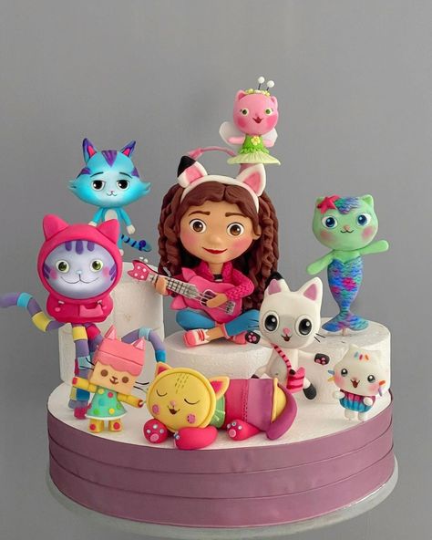 Gabbie Cat Cake, Gabbys Dollhouse Fondant, Gabbys Dollhouse Mercat Birthday Cake, Kitty Fairy Gabby's Dollhouse Cake, Gabbys Dollhouse Cake, Gabbys Dollhouse Kitty Fairy, Tinkerbell Birthday Cakes, Gabby Dollhouse, Baby Girl Birthday Cake