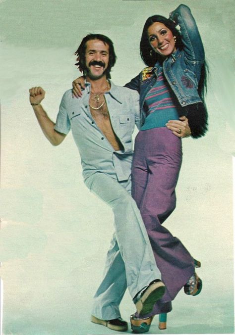 sonny bono & cher vintage retro Sonny And Cher Show, Sonny And Cher, Cher And Sonny, Cher Bono, Cher Photos, I Got You Babe, Look Retro, Old Tv Shows, Vintage Tv