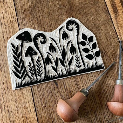 Rose Agar (@rose_agar_designs) • Instagram photos and videos Spring Linocut, Lino Inspiration, Carving Stamps, Texture Pottery, Linoleum Printmaking, Wood Block Prints, Linocut Ideas, Rubber Stamps Diy, Woodblock Printmaking