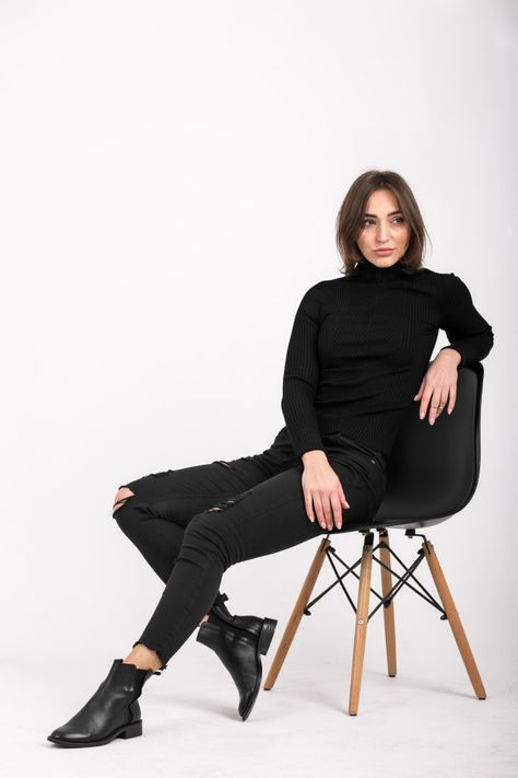 Studio Poses For Women Sitting, Pose Reference Photo Sitting Chair, Person Sitting In Chair Pose, Sitting On Chair Posses, Flattering Sitting Poses For Women, Sitting In Office Chair Pose, Woman Sitting In Chair Pose Reference Drawing, Pose For Women Photography Studio, Photo Chair Poses