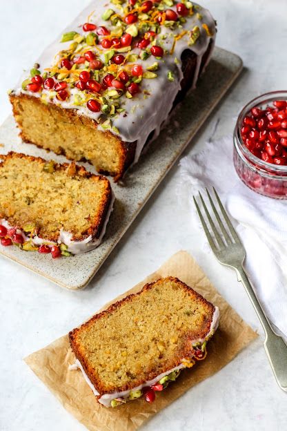 Molasses Cake, Orange Loaf, Orange Loaf Cake, Middle Eastern Cuisine, Pomegranate Recipes, Lemon Drizzle Cake, Pistachio Cake, Pomegranate Molasses, Delicious Cakes