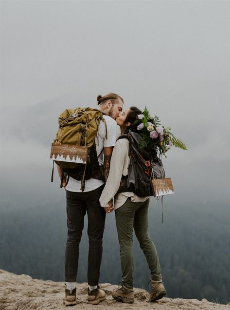 Mountaintop Elopement Dress, Hiking Wedding Outfit, Elopement Suit, Hikers Wedding, Hike Wedding, Hike Proposal Ideas, Mountain Prenup Photo Ideas, Granola Girl Wedding, Camping Elopement