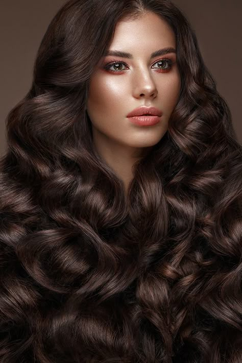 Classic Makeup, Beautiful Brunette, Hair Photography, Long Hair Pictures, Brunette Models, Full Lips, Face Beauty, Grow Hair Faster, Beautiful Long Hair