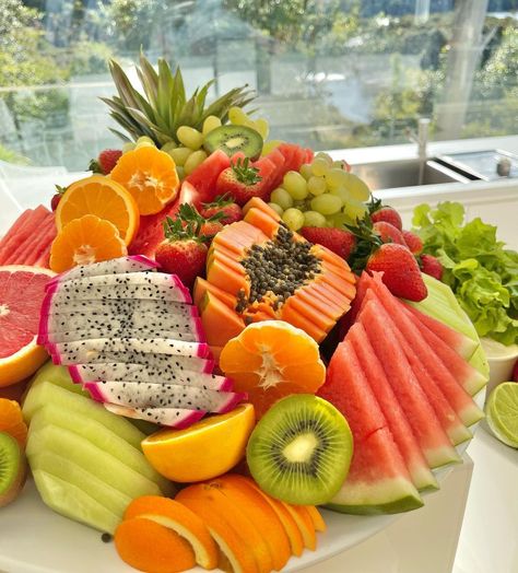 Fruit Platter Designs, Tropical Food, Snacks To Make, Food Babe, Healthy Lifestyle Food, Healthy Food Motivation, Yummy Comfort Food, Food Goals, Food Obsession