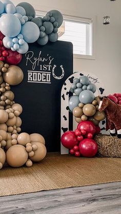 Cowboy 1st Birthday Party Decorations, Western Backdrop With Balloons, Rodeo Birthday Balloons, Rodeo Backdrop Ideas, First Rodeo Birthday Balloons, My First Rodeo Birthday Backdrop, 1st Rodeo Backdrop, Farm Theme Backdrop, Western Theme Party Decor