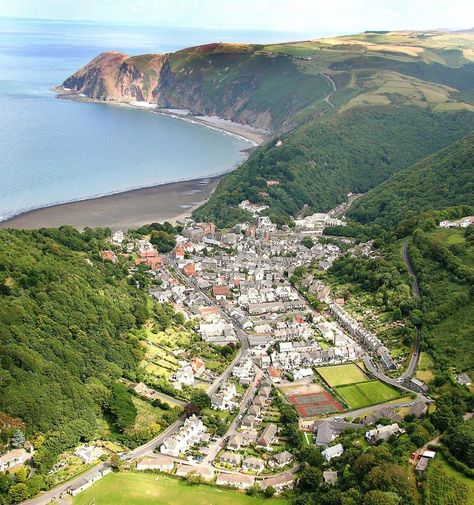 Lynton and Lynmouth.  North Devon. England. Lynmouth Devon, British Coastline, Devon Coast, Oxford England, Devon Uk, Devon And Cornwall, Tourist Sites, Uk Holidays, Devon England