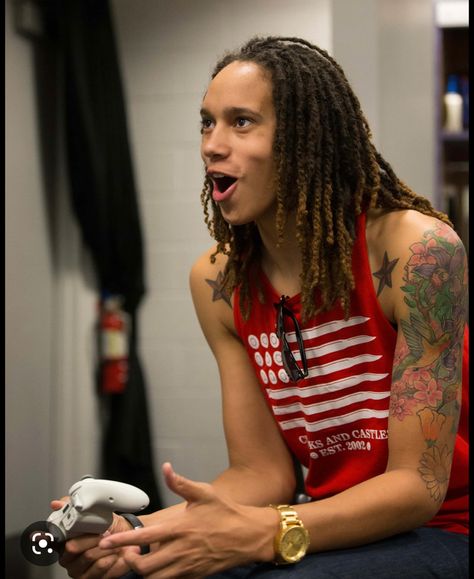 Britney Griner, Queer Women, Basketball Girlfriend, Brittney Griner, 2020 Olympics, Newly Engaged, Wnba, Summer Olympics, Womens Basketball