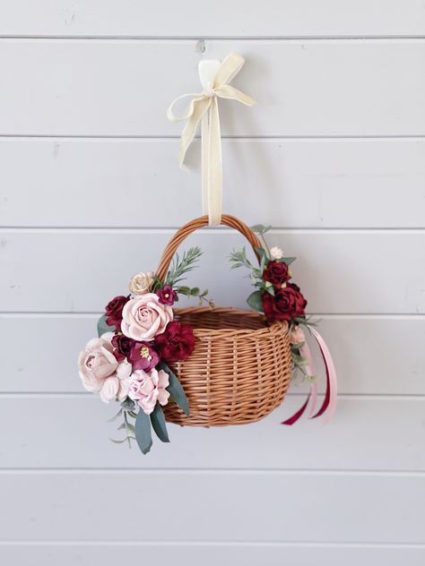 Flower Girl Basket With Flowers, Flower Girl Basket Ideas, Entourage Flowers, Red Flower Girl, Flower Girl Basket Rustic, Rustic Flower Girl, Handwoven Baskets, Willow Basket, Boho Flower Girl