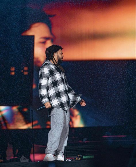 J Cole Outfits, J Cole Style, Conscious Aesthetic, J Cole Art, Cole Baby, Rap Wallpaper, Rap Aesthetic, King Cole, J Cole