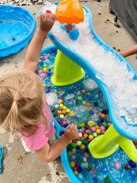 Outdoor Water Sensory Bin, Water Play For One Year Old, Water Table Ideas For Preschoolers, Water Table Ideas For Toddlers, Waterplay Ideas, Water Sensory Table, Water Table Ideas, Summer Sensory Play, Bath Activities For Kids