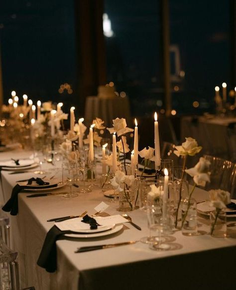 Classic Black And White Wedding Table, Small Restaurant Wedding Reception, Black And White Elegant Birthday Party, Intimate Black Tie Wedding, Intimate Wedding Details, Simple Classic Wedding Aesthetic, Wedding Inspo Timeless, Romantic Wedding Tablescape, Romantic Black And White Wedding