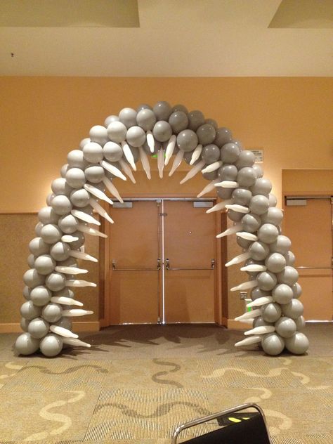 Clever Arch,  Shark Bite Balloon Sculptures Diy, Party Balloon Arch, Shark Balloon, Shark Week Party, Shark Birthday Party, Halloween Balloons, Mermaid Birthday Invitations, Balloon Arrangements, Balloon Sculptures