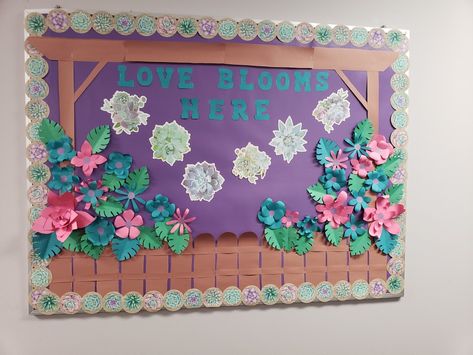 Purple Bulletin Board, Flowers Preschool, Garden Bulletin Boards, Toddler Bulletin Boards, Welcome Bulletin Board, Flower Bulletin Boards, April Bulletin Boards, Welcome Bulletin Boards, Flowers And Succulents