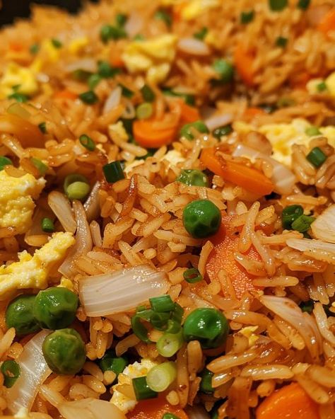 Restaurant Fried Rice, Benihana Fried Rice, Make Fried Rice, Thai Stir Fry, Making Fried Rice, Tender Steak, Long Grain Rice, Sriracha Sauce, Sugar Snap Peas