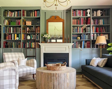 Cottage Apartment, Devol Kitchens, Paint Color Inspiration, Green Home Decor, Texas Homes, Bedroom Vintage, Dream Apartment, English Cottage, Own Home