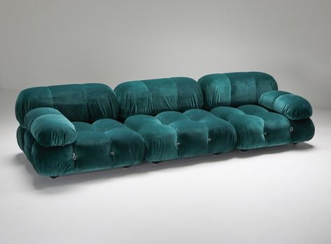 Bohemian Eclectic Decor, Sofa Apartment, Bellini Sofa, Camaleonda Sofa, Sofa Reupholstered, Eclectic Decor Bohemian, Moma Museum, Modern Boho Chic, Vintage Leather Sofa