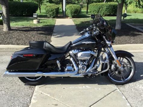 ad eBay - Find many great new & used options and get the best deals for 2017 Harley-Davidson Street Glide Special at the best online prices at eBay! Free shipping for many products! Street Glide Special, Black Harley Davidson, Harley Davidson Street Glide, Harley Davidson Street, Motorcycle Harley, Street Glide, Harley Davidson Motorcycles, Used Cars, Harley Davidson