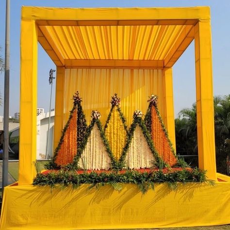 Mehendi Stage Decoration, Mangala Snanam Decoration, Haldi Background Decoration, Haldi Stage Decoration, Haldi Stage, Haldi Function Decoration, Mehndi Stage Decor, Mangala Snanam, Stage Decoration Photos