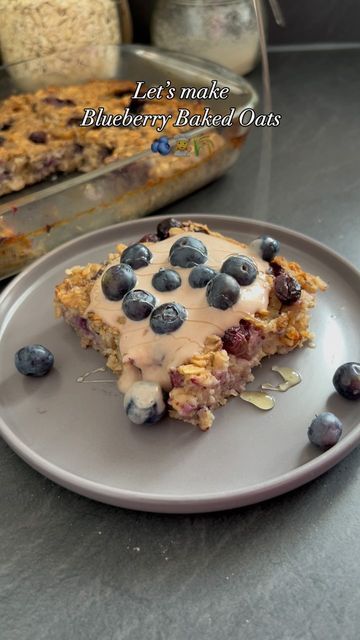 Gabriela Demeter on Instagram: "🫐 Blueberry Baked Oats 🫐
These baked oats are so delicious, easy to make and perfect for meal prep!

What you need:
- 2 bananas, mashed
- 400ml milk of choice (used almond milk)
- 1 tsp cinnamon 
- 200g organic steel cut oats
- 50g vanilla protein powder
- 1 tsp baking powder 
- Pinch of salt
- 150g blueberries 
For topping:
- 50g low fat greek yogurt (you can subs to coconut yogurt)
- 20g protein powder

*For extra sweetness add maple syrup or top with some honey
*This batch has 6 servings.
* Bake at 170C for about 35 mins or until golden brown.

👉For macros comment “macros” on the post and I will send it for you!❤️

#mealprep #bakedgoods #bakedoats #proteinpacked #oats #oatsforbreakfast #blueberry #blueberry #healthyfood #healthyeating #healthyrecipes # Peach Blueberry Baked Oats, Blueberry Protein Baked Oats, Blueberry Protein Oatmeal Bake, Blueberry Baked Oats, Vegan Blueberry Baked Oats, Baked Oatmeal With Blueberries & Bananas, 20g Protein, Blueberry Crisp, Healthy Baking Recipes