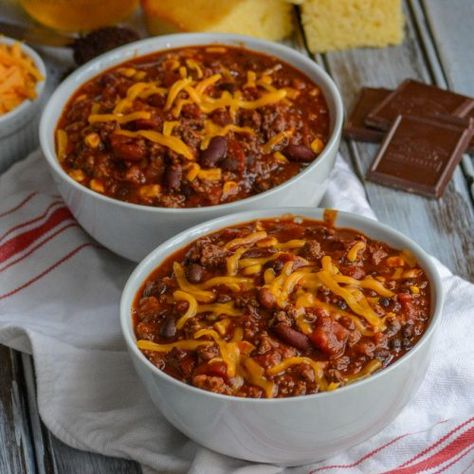 Dad's Award Winning Secret Ingredient Chili - 4 Sons 'R' Us Winning Chili Recipes, Award Winning Chili, Homemade Chili Recipe, Recipes Using Ground Beef, Best Chili, Canning Sweet Corn, Barbeque Recipes, Best Chili Recipe, Hearty Chili