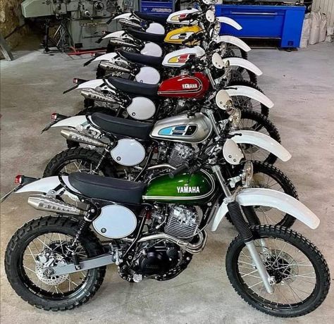 Kids Go Cart, Dt Yamaha, Yamaha Dirt Bikes, Moto Scrambler, Tracker Motorcycle, Scrambler Custom, Dual Sport Motorcycle, Yamaha Bikes, Enduro Motorcycle