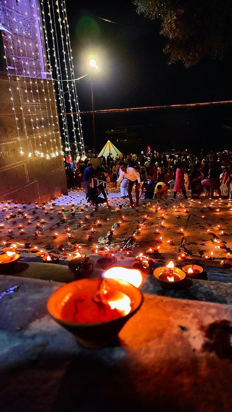 Varanasi, India📍 Dev Deepawali Varanasi, Varanasi Night, Varanasi Ghat Photography, Dev Deepawali, Balcony Grill, Balcony Grill Design, Shiva Pics, Travel Pictures Poses, Pictures Poses