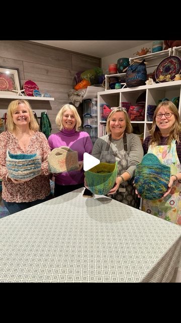 Natasha Smart Textiles on Instagram: "We had a lovely sunny day back in November for this felt basket on a ball wet felting workshop. Four fabulous and very different wet felted baskets emerged, including one which turned into a bag (watch for the finished photos in my next post)!  #natashasmarttextiles #feltbasketonaball #wetfeltmaking  #feltbagonaball #bagonaball  #feltpurse #3dwetfelting #basketmakingworkshop #feltbaskets  #feltingball  #feltmaking #feltbasket #feltingworkshop #feltbagworkshop #bagmakingworkshop #craftingfun #handmadebaskets #woolfelting #handmadefelt #feltbag #feltbags #feltingonaball #basketbag #basketmaking #bagmaking #wetfelting #textileart #fiberart  #felting #baskets" Wet Felted Bowls, Nuno Felting Tutorial, Felted Basket, Smart Textiles, Felt Basket, Felted Bowls, Handmade Baskets, Felt Bag, Wet Felting