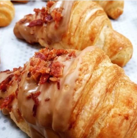 Maple Bacon Croissant, Maple Croissant, Dipped Croissant, Croissant Donut, Maple Frosting, Bacon Jam, Maple Bacon, Delicious Donuts, Bakery Recipes