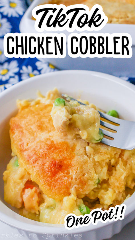 If you’re on TikTok, you’ve probably seen the viral TikTok Chicken Cobbler recipe that everyone’s talking about. This comforting dish combines the flavors of a creamy pot pie with the ease of a cobbler, all baked into one delicious casserole. With layers of rotisserie chicken, veggies, cheddar cheese, and a golden biscuit topping, it’s the ultimate cozy meal. Chicken Cobbler Red Lobster Biscuits, Butter Peas, Chicken Cobbler Recipe, Tiktok Chicken, Chicken Cobbler, Biscuit Chicken Pot Pie, Red Lobster Biscuits, Chicken Pot Pie Casserole, Easy Chicken Pot Pie