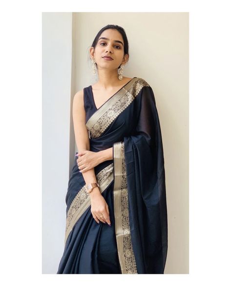 Desi Clothing, Fashionable Saree, Bengali Saree, Simple Saree Designs, Grey Saree, Fashionable Saree Blouse Designs, Saree Poses, Clothing Aesthetic, Simple Sarees