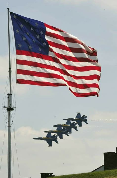 Ft. McHenry and the Blue Angels  on Flag Day Us Flag Pictures, Fort Mchenry, American Flag Pictures, Us Navy Blue Angels, God Bless The Usa, Patriotic Pictures, American Flag Wallpaper, Independance Day, I Love America