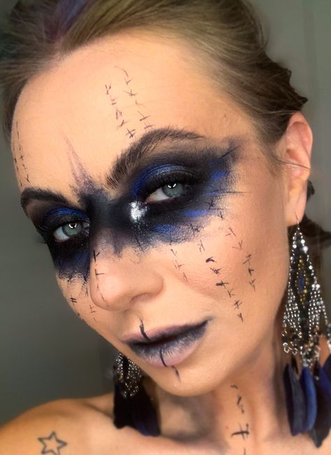 Black Raven Makeup, Witch Masquerade Mask, Crow Eye Makeup, Crow Costume Makeup, Raven Witch Makeup, Crow Makeup Raven Costume, Crow Witch Costume, Crow Queen Costume, Raven Makeup Halloween