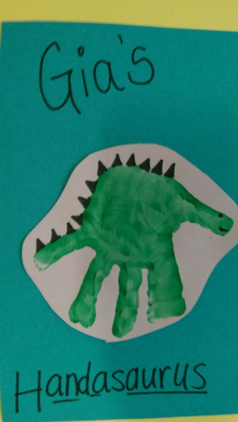 Dinosaur Handprint | Arts & Crafts idea for Children Dinosaur Crafts Preschool, Dinosaur Lesson, Dinosaur Activities Preschool, Dinosaurs Preschool, Baby Sitting, Preschool Craft, Toddler Arts And Crafts, Dinosaur Activities, Dinosaur Crafts