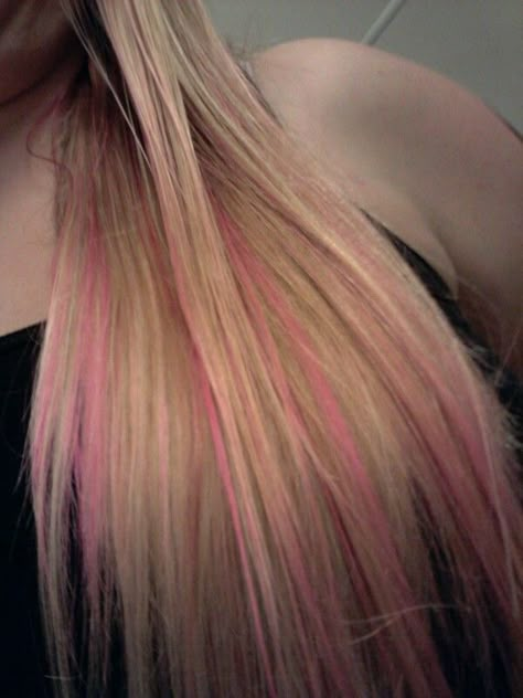 Pink Strip In Blonde Hair, Light Blonde Hair With Color Streaks, Blonde With Coloured Streaks, Streaks Of Pink In Hair, Blue And Pink Highlights In Blonde Hair, Pink In Blonde Hair Highlights, Blonde Hair With Other Colors, Pink Blonde Hair Balayage, Straight Hair Pink Highlights