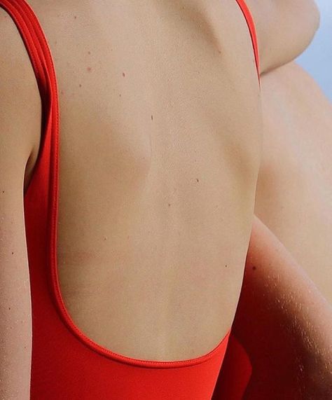 Dos nu et maillot de bain The Back, A Woman, Bra, Red