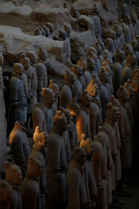 Terracotta Army Pit 1 Terracotta Warriors, Holiday Destinations, Terra Cotta, Art Inspo, Places To Go, Cool Art, China, Travel, Quick Saves