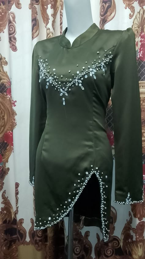 Baju Payet Payet Dada, Kebaya Melayu, Pola Payet, Inspirasi Payet, Model Kebaya Wisuda, Payet Kebaya, Kebaya Modern Dress, Detail Couture, Kebaya Brokat