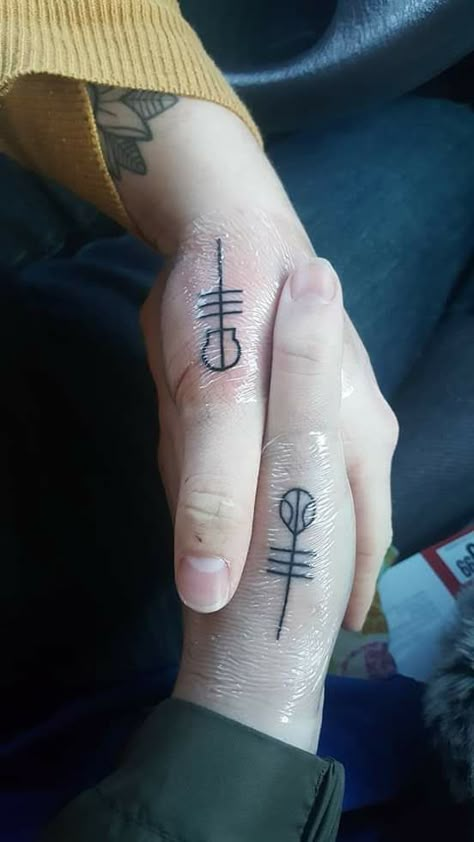 Simple Twenty One Pilots Tattoo, Matching Twenty One Pilots Tattoos, Small Twenty One Pilots Tattoos, Tatuajes Twenty One Pilots, Twenty One Pilots Concert Outfit Clancy, Twentyonepilots Tattoo, Twenty One Pilots Outfit Ideas, 21 Pilots Tattoo, Twenty One Pilots Tattoo Ideas