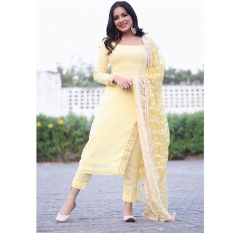 Yellow Patiala Suit, Sara Gurpal, Simple Kurta, Trendy Outfits Indian, Indian Bridal Sarees, Kartik Aaryan, Outfits Indian, Yellow Suit, Salwar Pattern