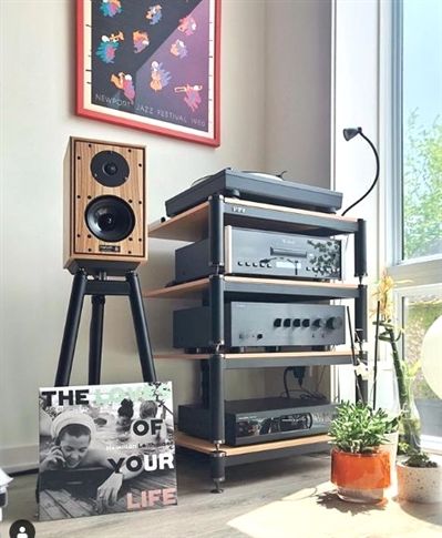 Hifi Listening Room, Vintage Stereo Cabinet, Vinyl Record Furniture, Vinyl Record Room, Turntable Setup, Audiophile Room, Hifi Room, Hifi Stand, Hifi Furniture