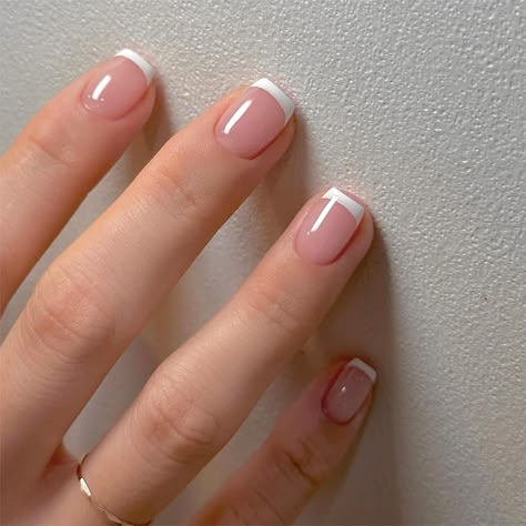 PRICES MAY VARY. 【Package & DIY Nails】You'll get 24 false nails in 12 sizes. 1 mini nail file, 1 small wooden stick, 1 piece of adhesive tab glue. You can safely choose a fake nail that fits your finger size and DIY your desired nail shape. 【Has Many Uses】White french tip false nails , short coffin shape. Perfect for nails salon, DIY home nails art,used on wedding ,prom party ,dating.It is perfect gift for girlfriends, wives, women and girls. 【Daily Wear】You are able to do everything you normall Short Classy Nails, Short Fake Nails, Back To School Nails, French Manicure Nails, Cute Simple Nails, Manicure Tips, Simple Gel Nails, French Tip Acrylic Nails, Fake Nails With Glue