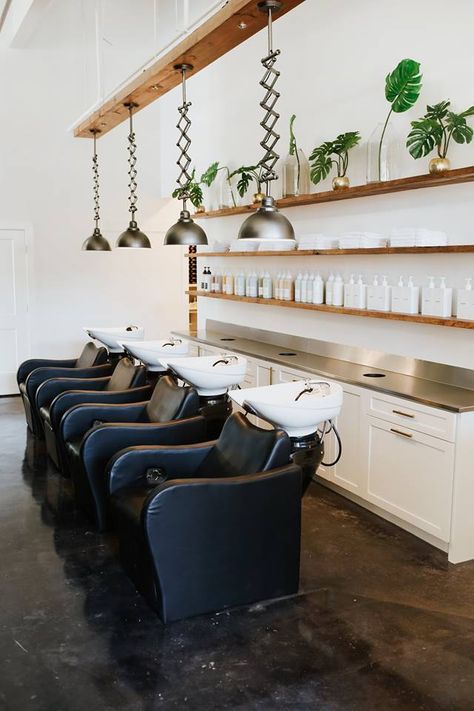 How to Find, Choose & Lease Your New Salon Location Opening A Salon, Rustic Salon Decor, Salon Shampoo Area, Salon Color Bar, Rustic Salon, Small Hair Salon, Hair Salon Stations, Small Salon, Salon Design Ideas