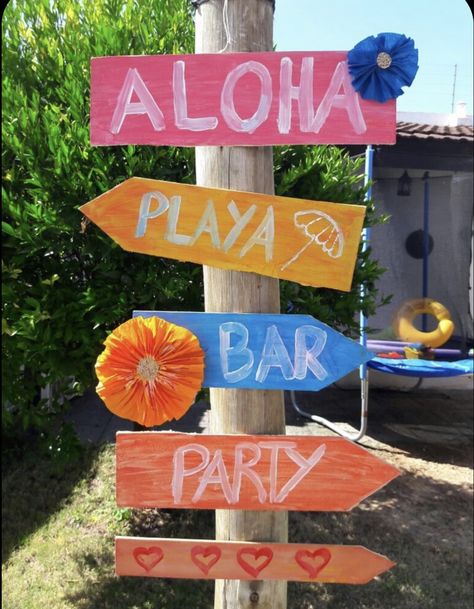 Hawai Party, Tropisk Fest, Hanging Paper Craft, Wall Hanging Paper Craft, Craft For Home Decoration, Flowers Paper Craft, Hawaii Themed Party, Hawaii Theme, Hawaiian Party Theme