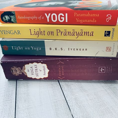 best yoga books to read Autobiography Of A Yogi, Book Passage, Paramahansa Yogananda, Yoga Books, Top Books To Read, Planner Book, Top Books, Best Yoga, Books To Read